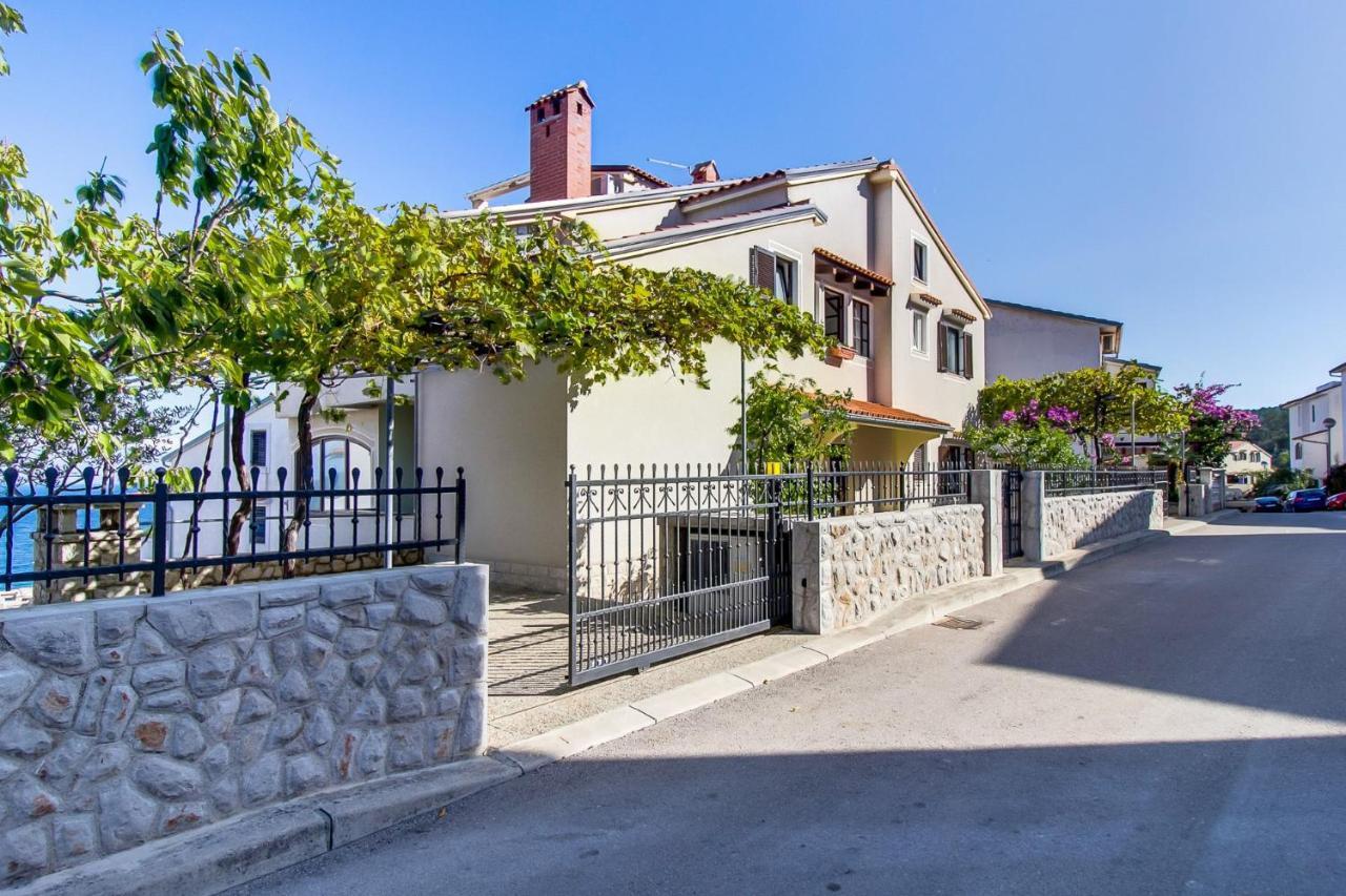Apartments With A Parking Space Mali Losinj Luaran gambar