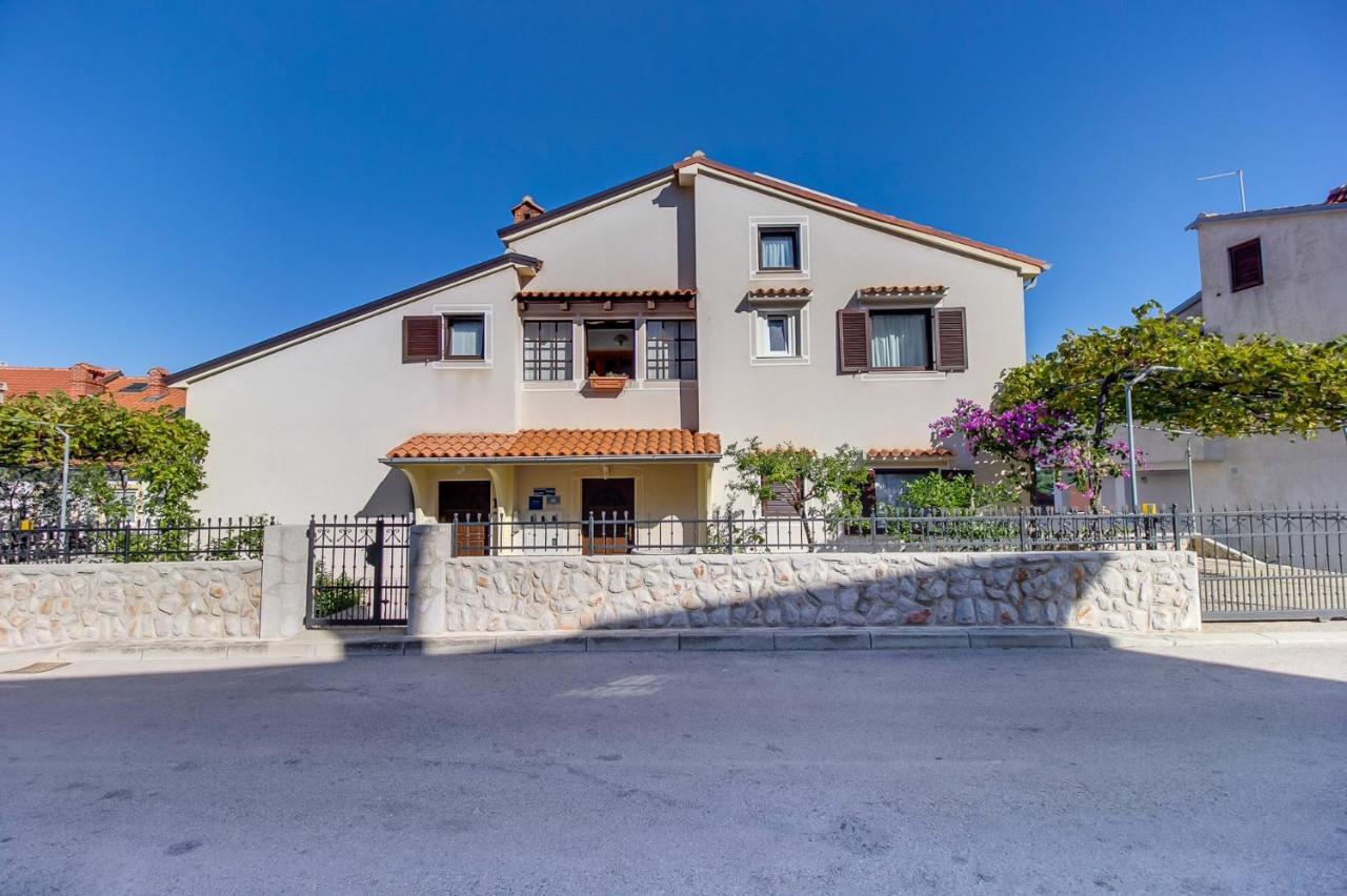 Apartments With A Parking Space Mali Losinj Luaran gambar