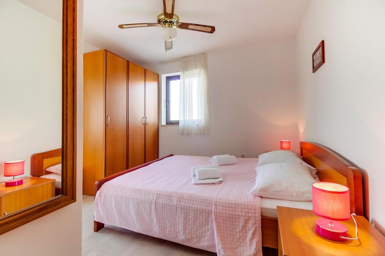 Apartments With A Parking Space Mali Losinj Luaran gambar