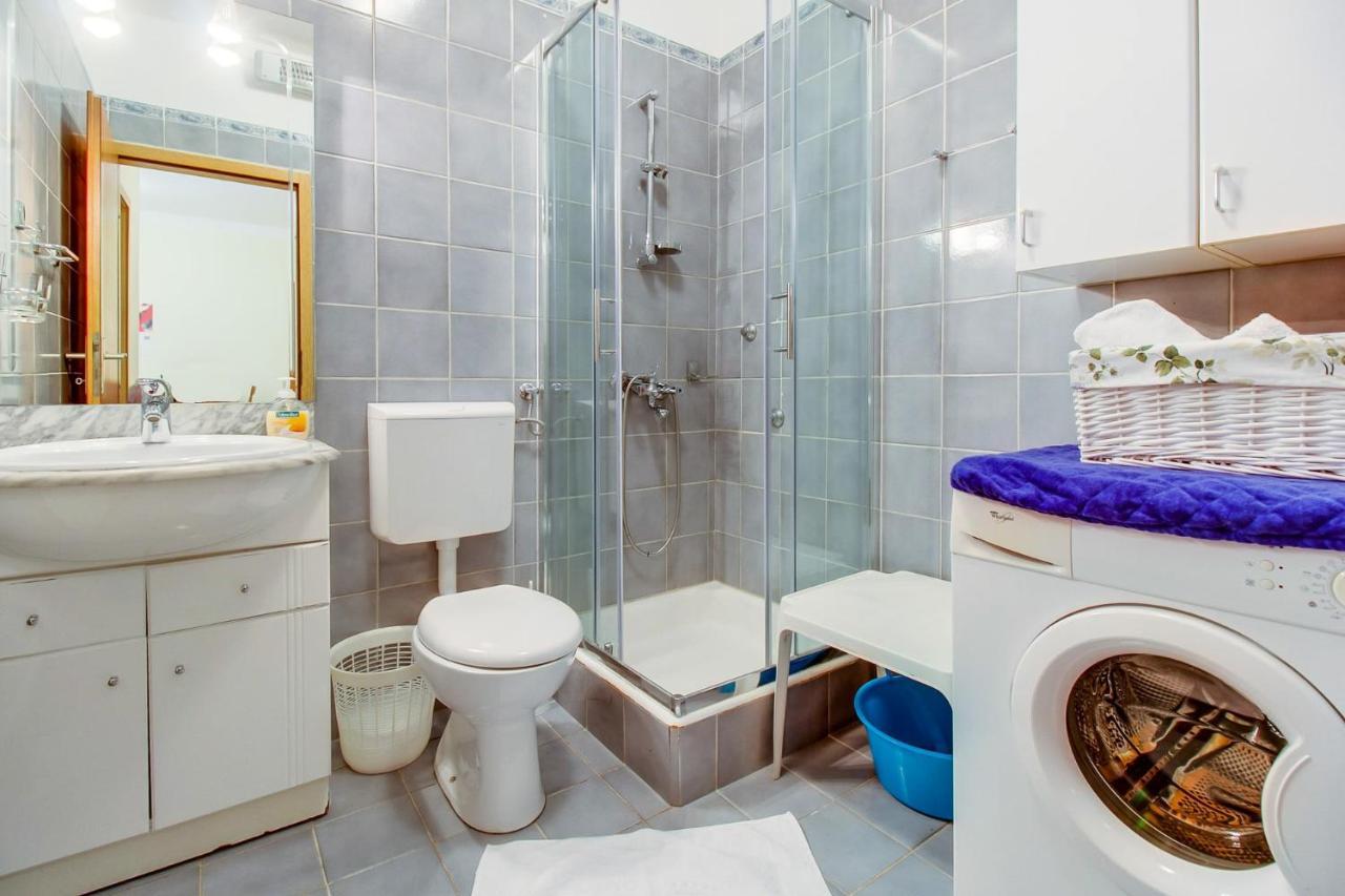 Apartments With A Parking Space Mali Losinj Luaran gambar