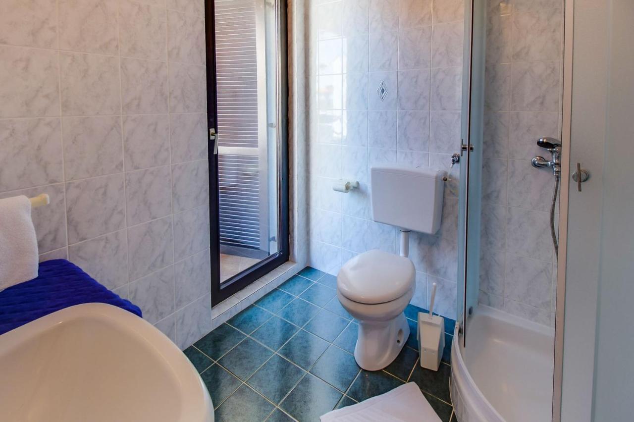 Apartments With A Parking Space Mali Losinj Luaran gambar