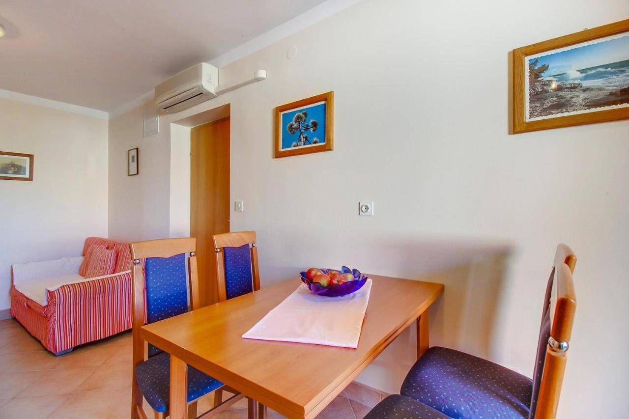 Apartments With A Parking Space Mali Losinj Luaran gambar